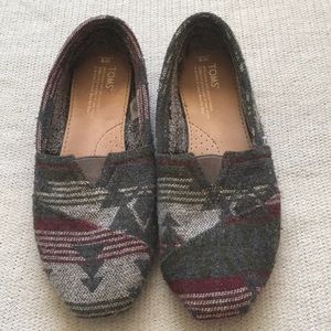 Toms